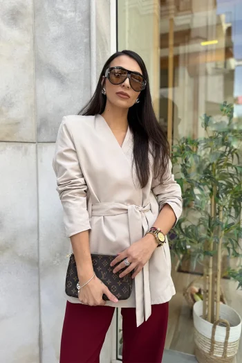 Idole Σακάκι με Βάτες και Ζώνη - Εκρού