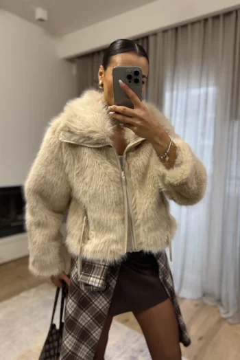 Μπουφάν από Συνθετική Γούνα με Δερμάτινες Λεπτομέρειες - Εκρού