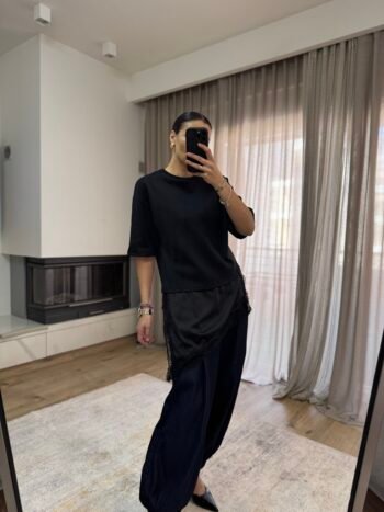 Ασύμμετρη Μπλούζα με Συνδυασμό Δαντέλα - Μαύρο