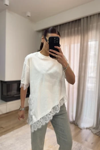 T-Shirt με Δαντέλα  - Λευκό